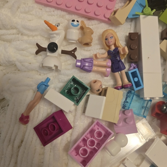 15lb MEGA LEGO LOT included Lego Friends Lego Disney And Lego Junior - Picture 10 of 12